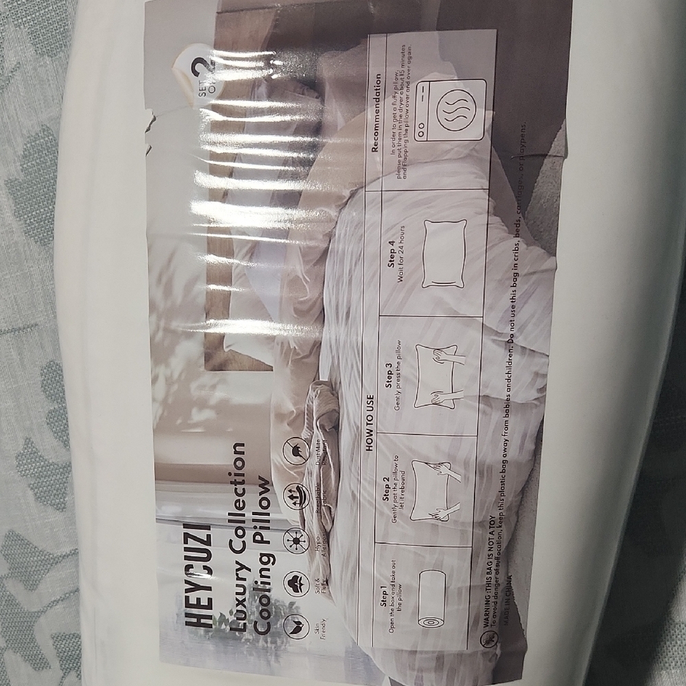 Heycuzi Luxury Cooling Pillow - Picture 1 of 2